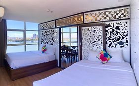 Pariat River Front Hotel